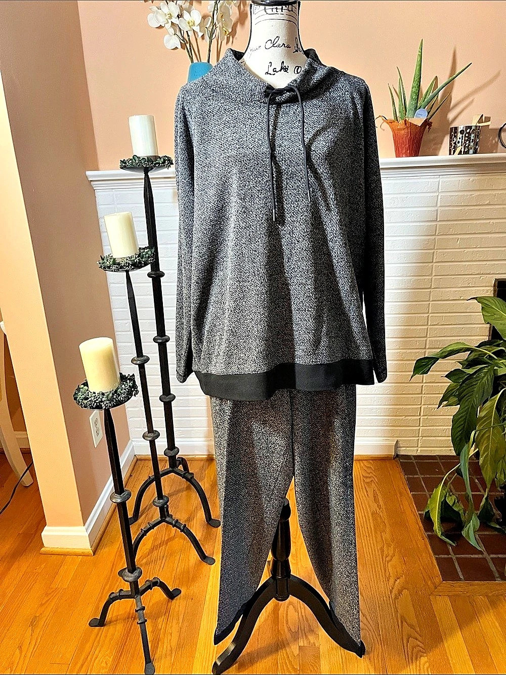J Jill Fit Gray & Black Casual/Lounge Set Like New